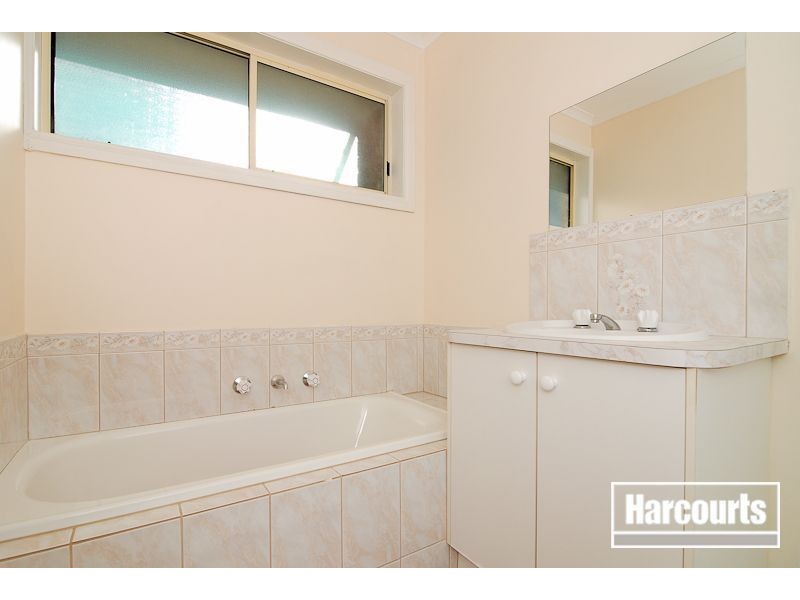 36 Tomasetti Crescent, Narre Warren VIC 3805