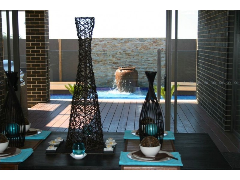 4 Black Caeser Drive, Cranbourne East VIC 3977