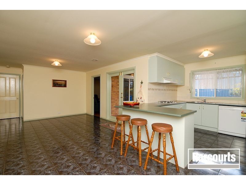 54 Galloway Drive, Narre Warren South VIC 3805