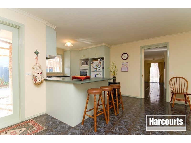 54 Galloway Drive, Narre Warren South VIC 3805