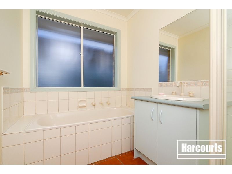 54 Galloway Drive, Narre Warren South VIC 3805