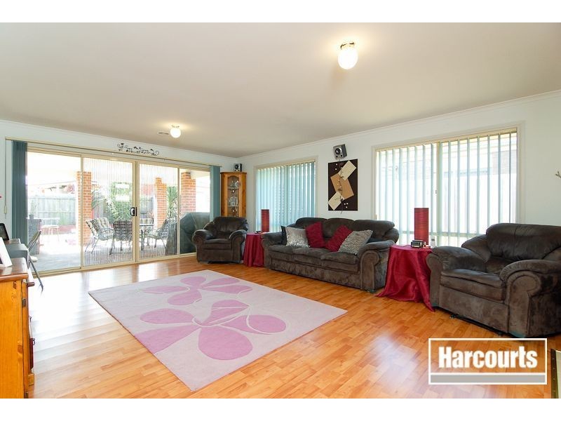 13 Carey St, Cranbourne VIC 3977