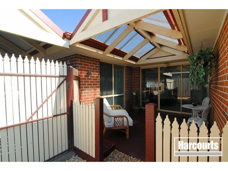 13 Carey St, Cranbourne VIC 3977