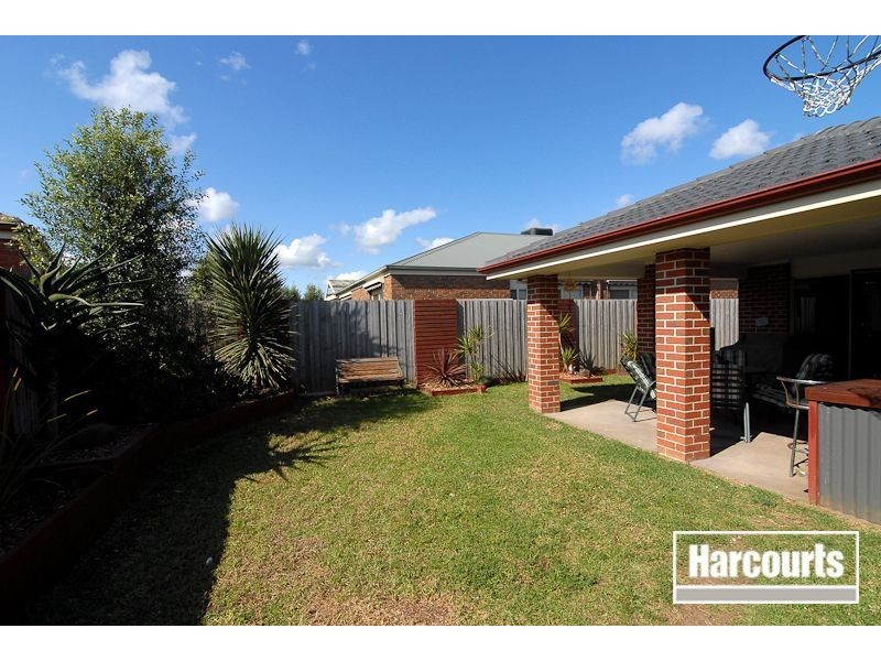 13 Carey St, Cranbourne VIC 3977
