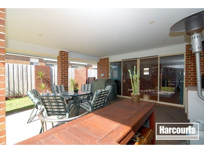 13 Carey St, Cranbourne VIC 3977