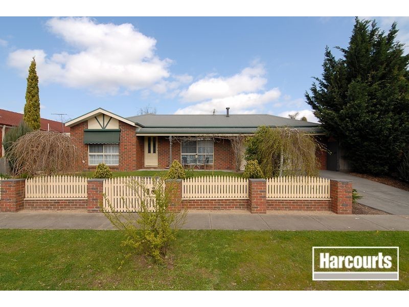 10 Galloway Drive, Narre Warren South VIC 3805
