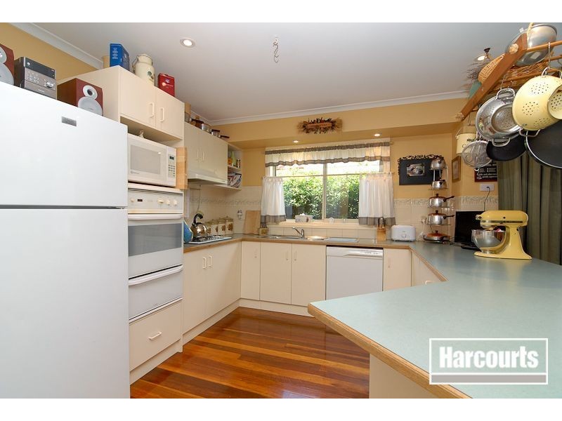 10 Galloway Drive, Narre Warren South VIC 3805