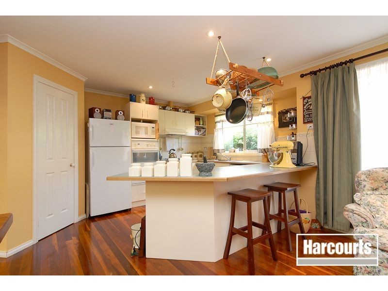 10 Galloway Drive, Narre Warren South VIC 3805