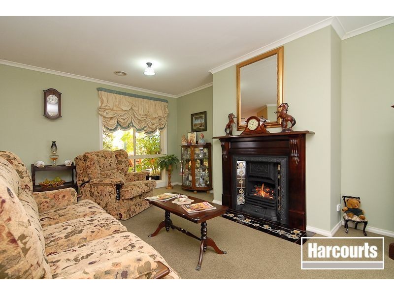 10 Galloway Drive, Narre Warren South VIC 3805
