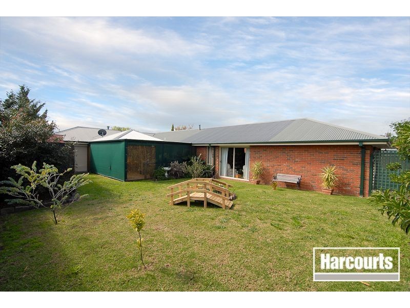 10 Galloway Drive, Narre Warren South VIC 3805