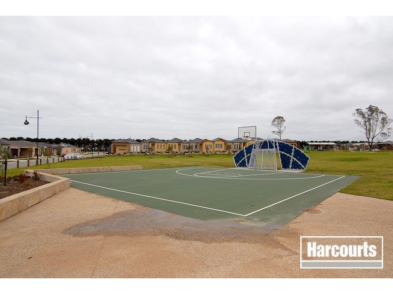 37 Sabel Drive, Cranbourne North VIC 3977