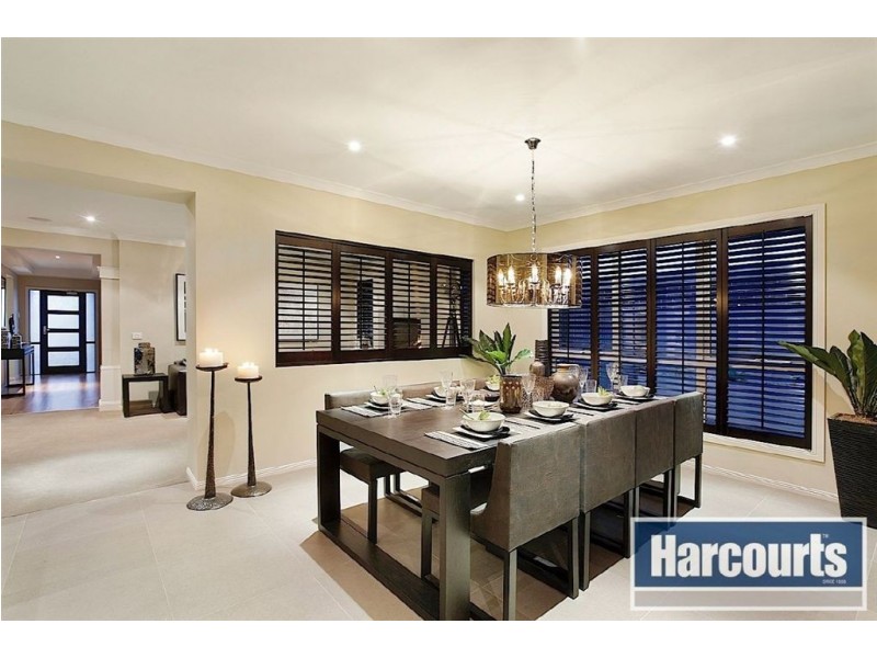 2 Nature Circuit, Cranbourne North VIC 3977