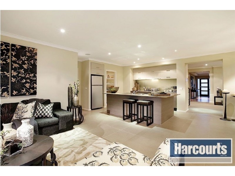 2 Nature Circuit, Cranbourne North VIC 3977