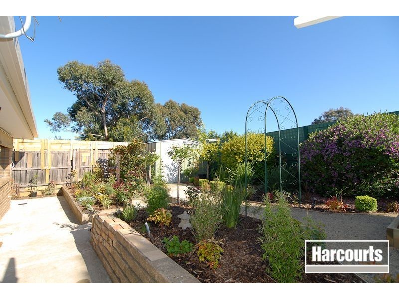 33 Ellenvale Drive, Narre Warren VIC 3805