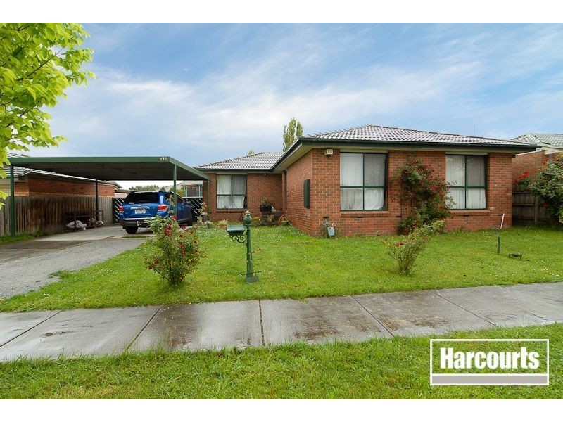 136 Hinrichsen Drive, Hallam VIC 3803