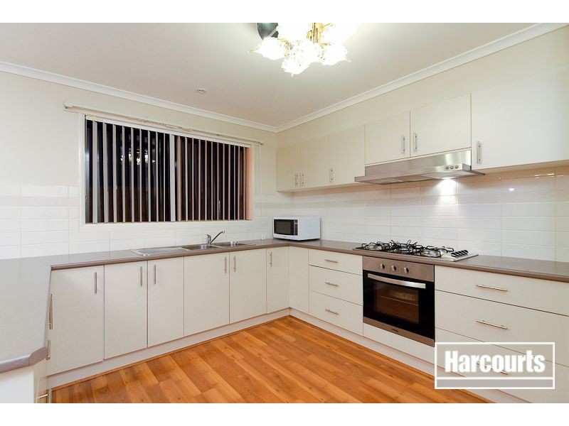 49 Tomasetti Crescent, Narre Warren VIC 3805