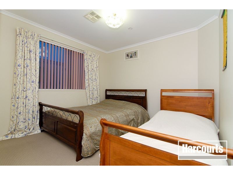 49 Tomasetti Crescent, Narre Warren VIC 3805