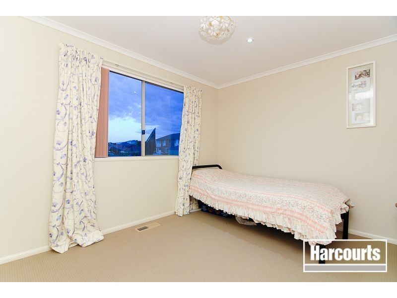 49 Tomasetti Crescent, Narre Warren VIC 3805