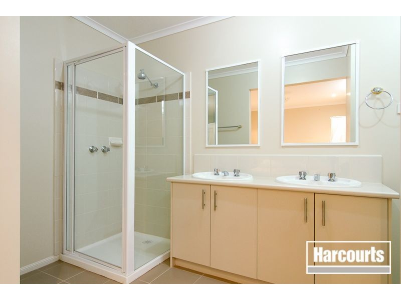 49 Tomasetti Crescent, Narre Warren VIC 3805