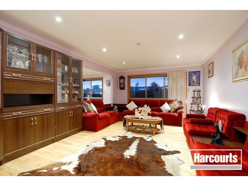 16 Springfield Drive, Narre Warren VIC 3805