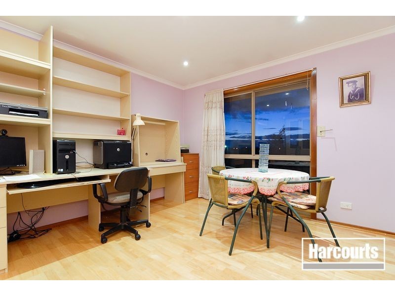 16 Springfield Drive, Narre Warren VIC 3805
