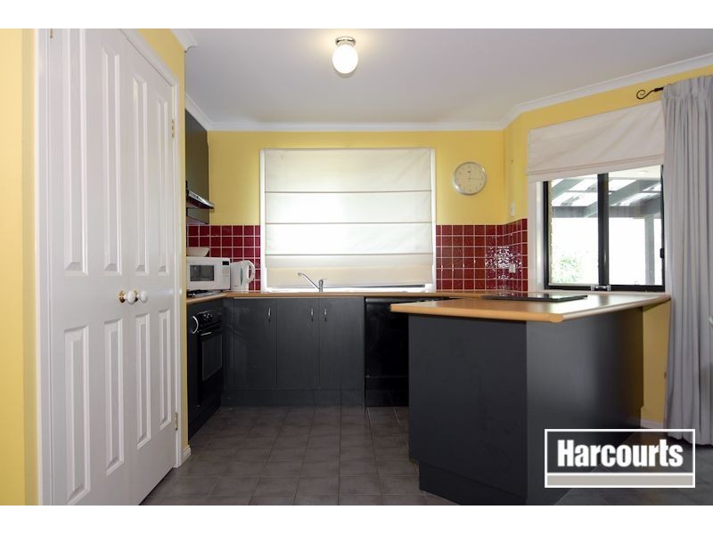 18 Riverglen Rd, Berwick VIC 3806
