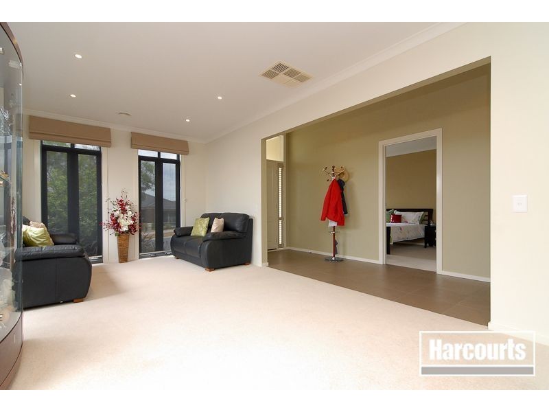 4 Monarch Road, Berwick VIC 3806