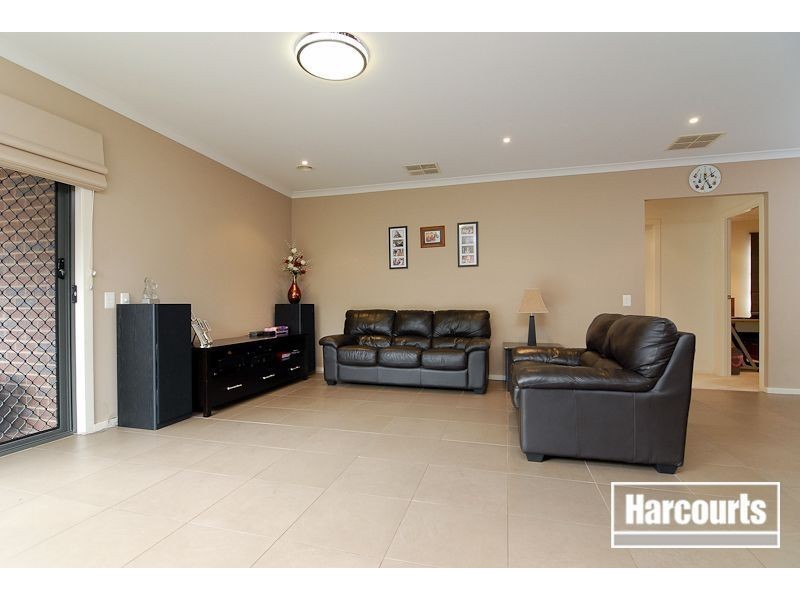 4 Monarch Road, Berwick VIC 3806