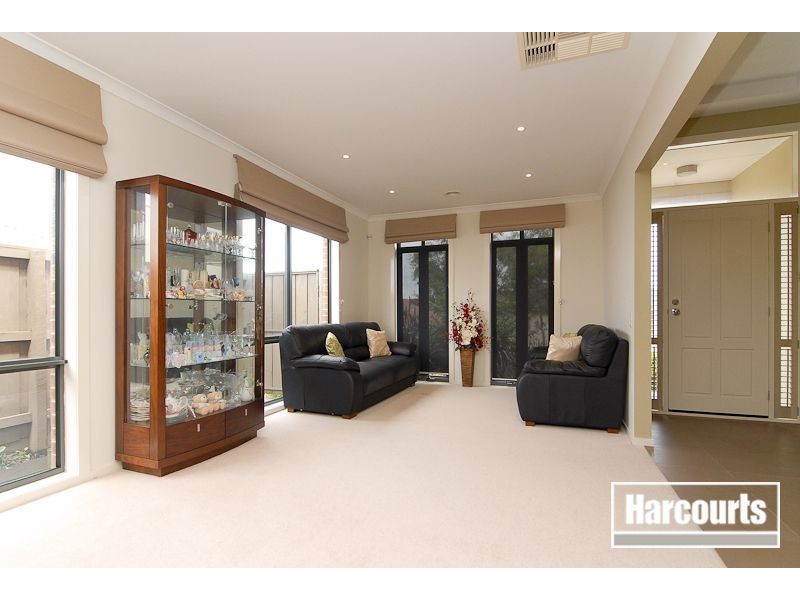 4 Monarch Road, Berwick VIC 3806