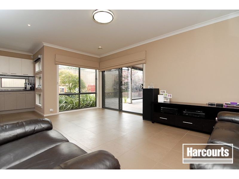 4 Monarch Road, Berwick VIC 3806