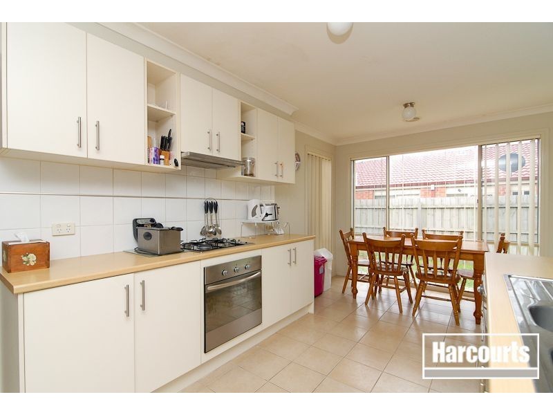 12 Nile Crescent, Cranbourne VIC 3977