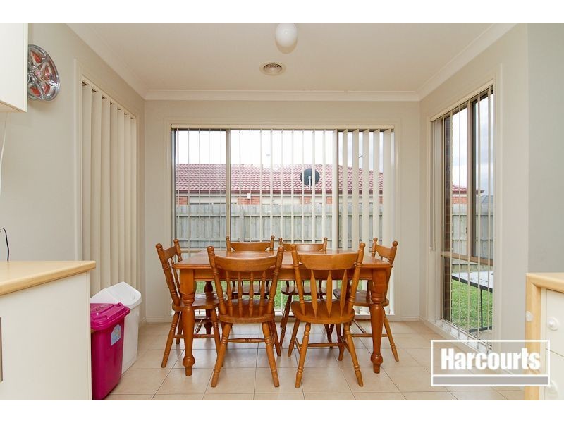 12 Nile Crescent, Cranbourne VIC 3977