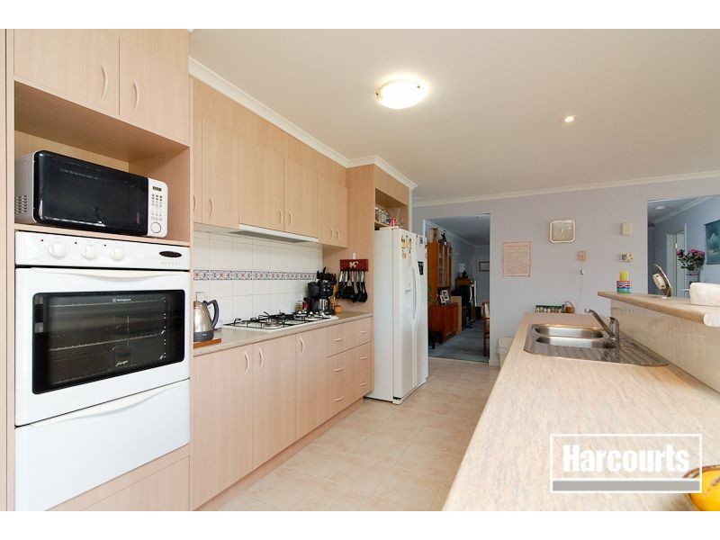 2 Royal Court, Narre Warren South VIC 3805