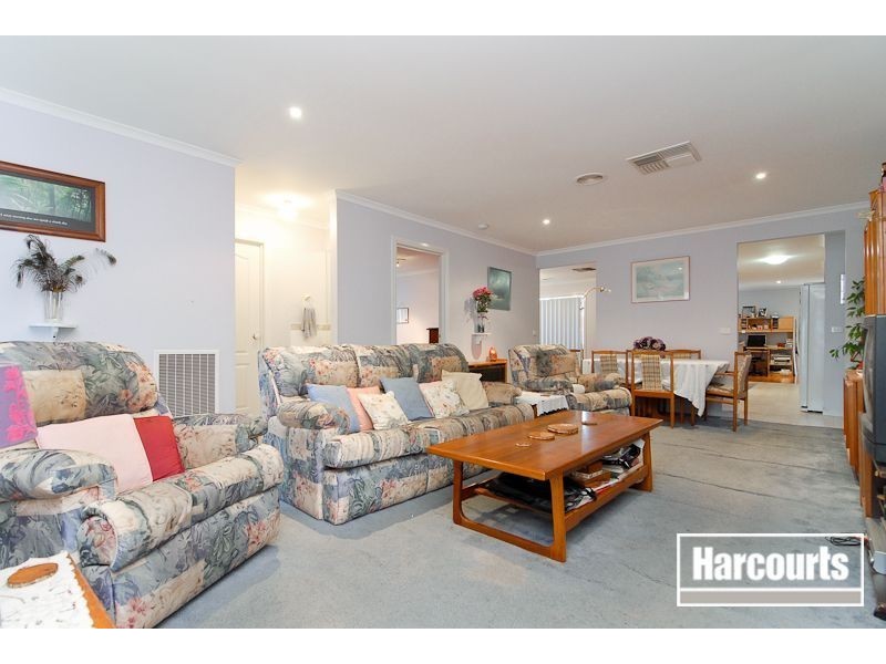 2 Royal Court, Narre Warren South VIC 3805