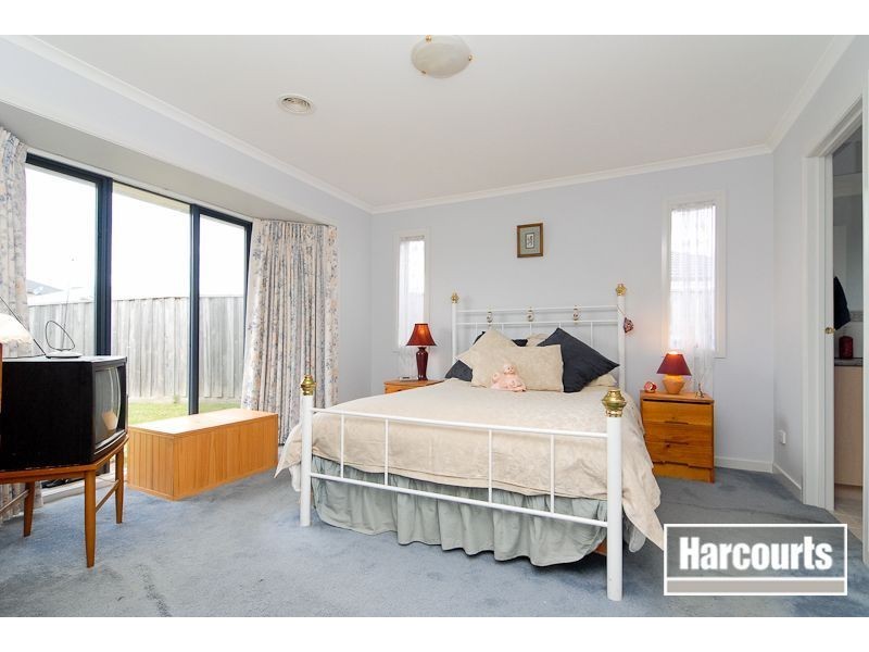 2 Royal Court, Narre Warren South VIC 3805