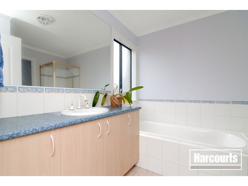 2 Royal Court, Narre Warren South VIC 3805