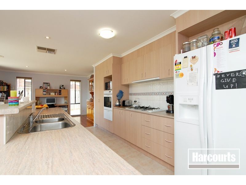2 Royal Court, Narre Warren South VIC 3805
