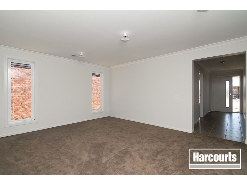 11 Morgan Way, Pakenham VIC 3810