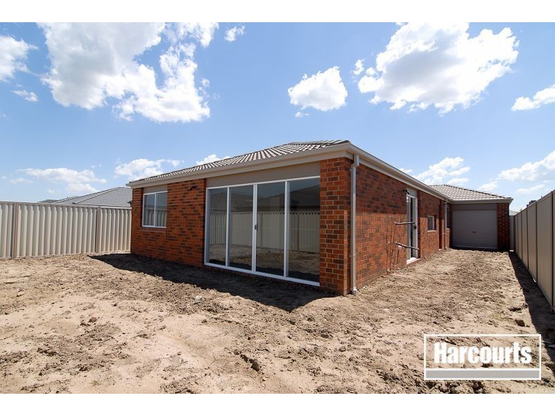 11 Morgan Way, Pakenham VIC 3810