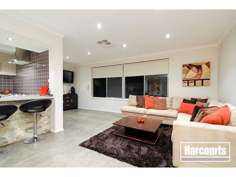 13 Fountain Drive, Narre Warren VIC 3805