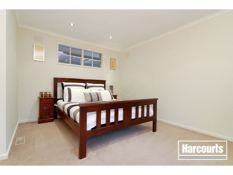 13 Fountain Drive, Narre Warren VIC 3805