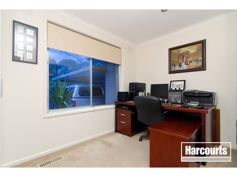 13 Fountain Drive, Narre Warren VIC 3805