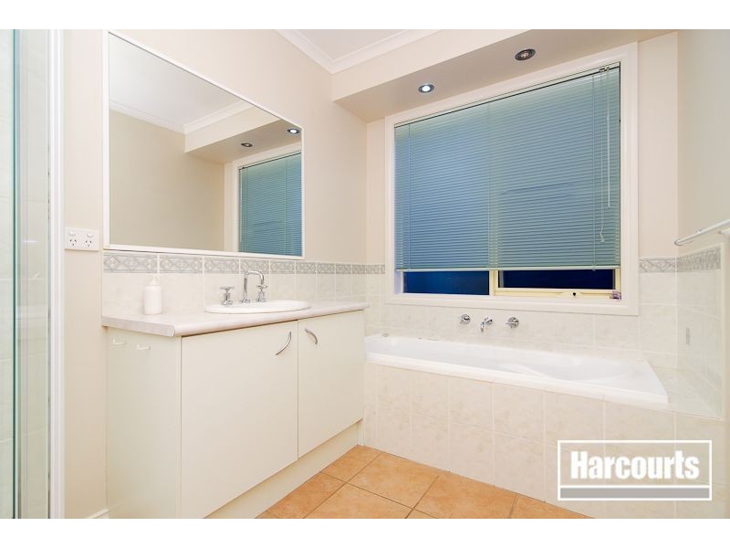 6 Wintersun Road, Berwick VIC 3806