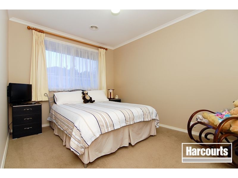6 Wintersun Road, Berwick VIC 3806