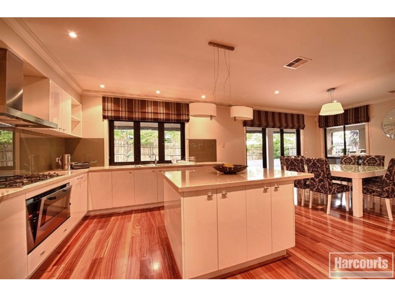 29 Golden Grove Drive, Narre Warren South VIC 3805