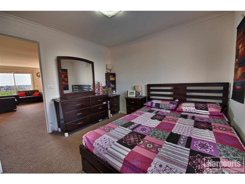 52 Aleppo Place, Cranbourne VIC 3977