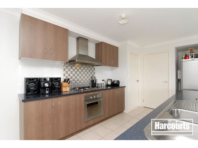 20 Greenaway Terrace, Cranbourne East VIC 3977