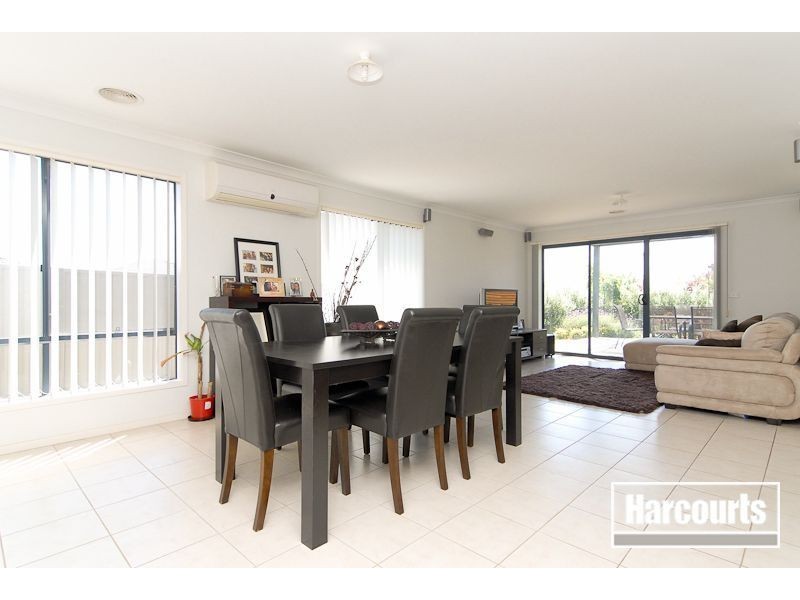 20 Greenaway Terrace, Cranbourne East VIC 3977