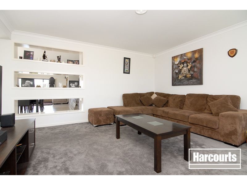 20 Greenaway Terrace, Cranbourne East VIC 3977