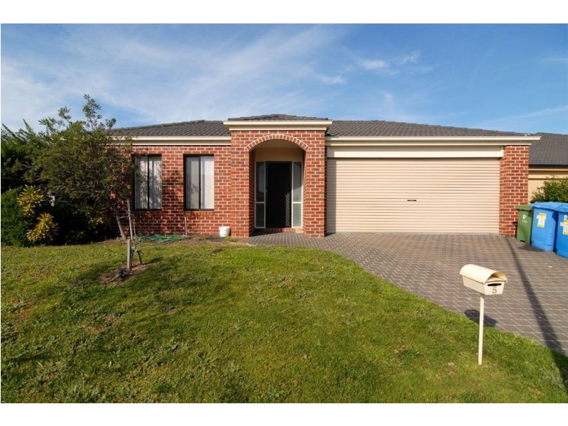 5 Britannia Close, Narre Warren South VIC 3805